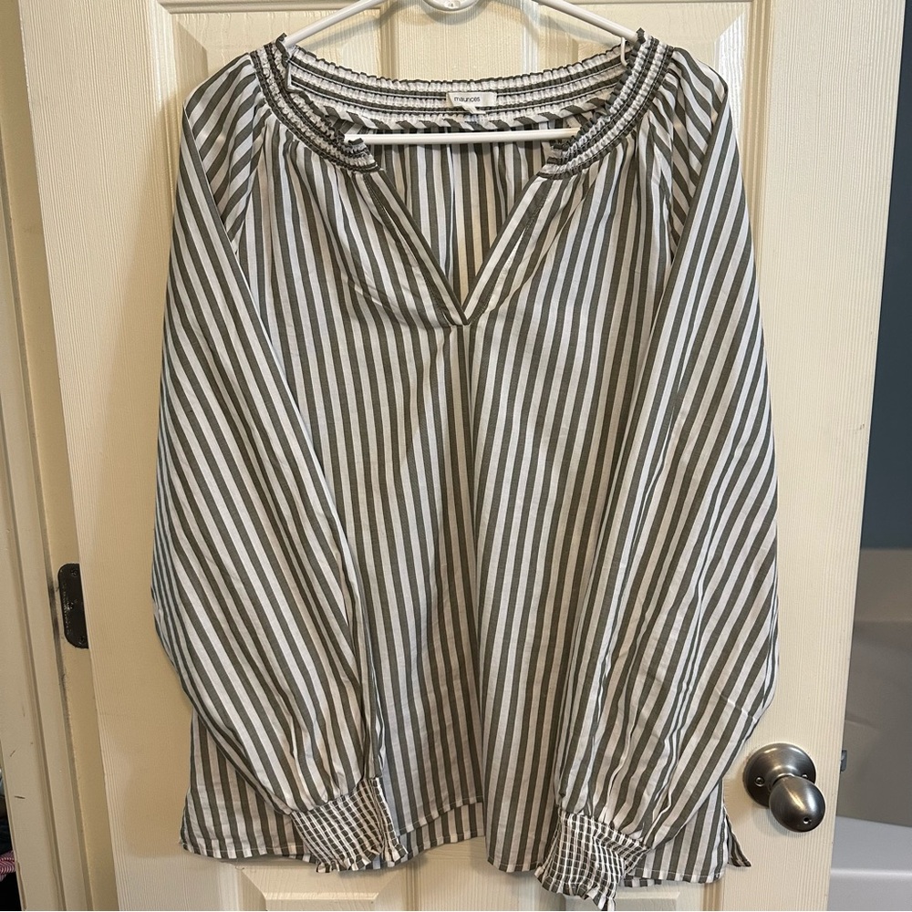 NWOT Women’s Maurices Greyish/Green and White Striped Blouse, size Large